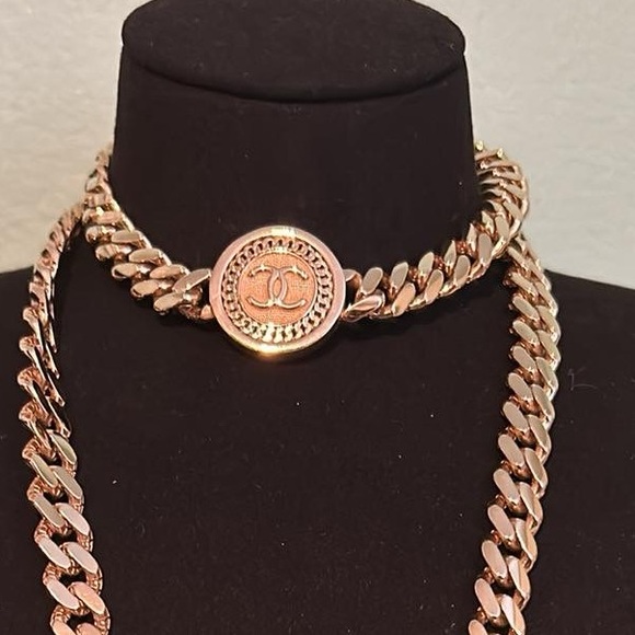 ❤️SOLD❤️Selling as a set 18k Saudi gold - Picture 2 of 4